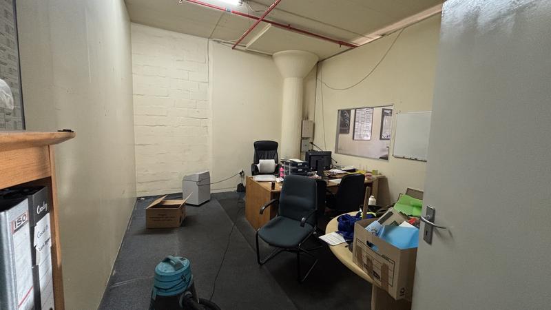 To Let commercial Property for Rent in Paarden Eiland Western Cape